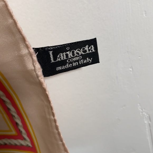 Large oversize silk scarf made in italy - Picture 4 of 13